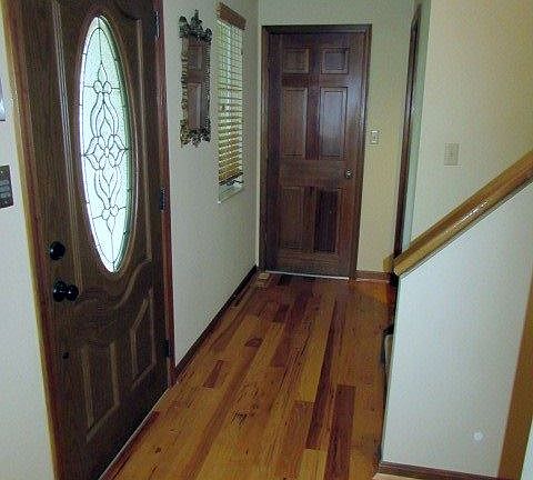 3rd image of 749 Oakridge Dr