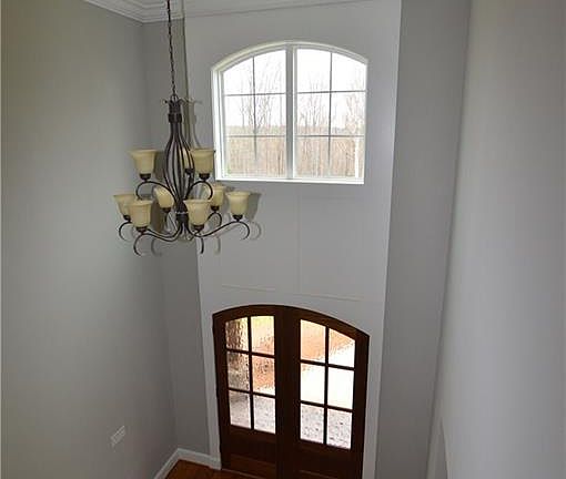 2nd image of 5048 Laurel Run