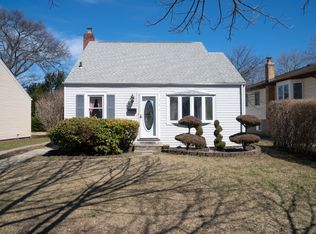 171 Gordon Rd, Valley Stream, NY 11581