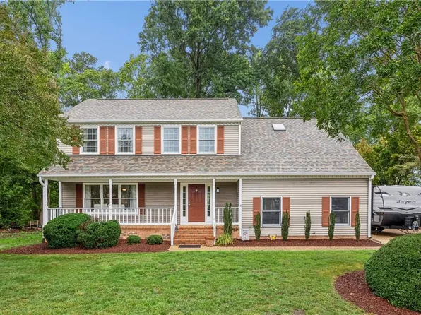 129 Stone Lake Ct, Yorktown, VA 23693