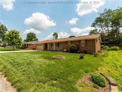 28 White Rock Dr, Hurricane, WV, 25526