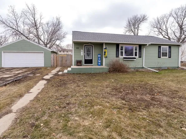 713 5th St, Garretson, SD 57030