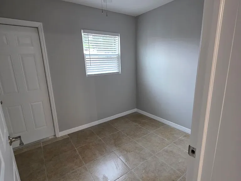 112 S Highland Ave #112 — Photo 6