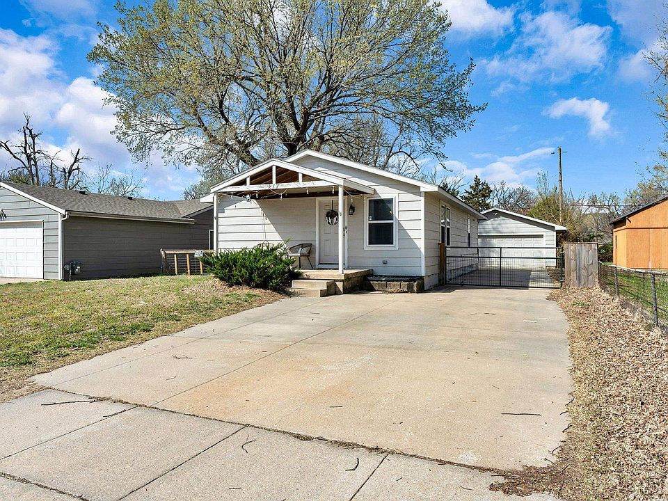 217 N Tracy St, Wichita, KS 67212 | Zillow