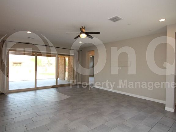 4th image of 34801 N 53rd St #11