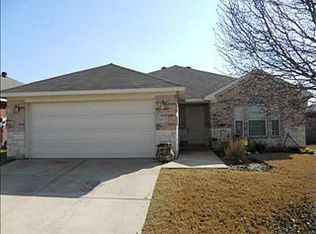 9104 Riverfalls Dr, Fort Worth, TX 76118