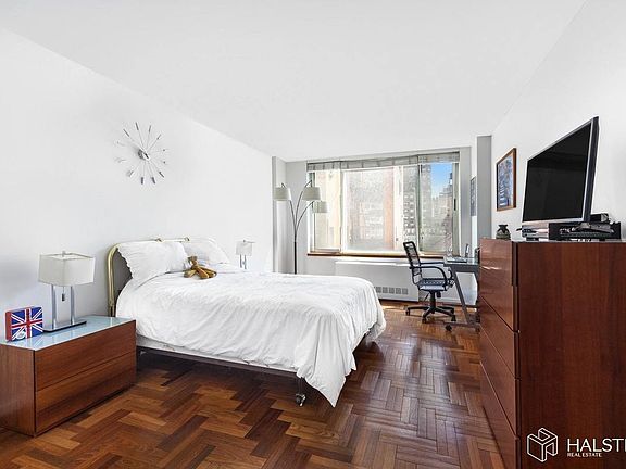 2nd image of 2373 Broadway APT 731