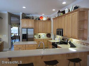3rd image of 111 Island View Dr