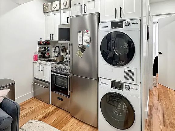 3rd image of 247 Mulberry St #16