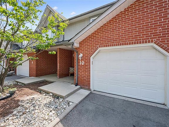 4th image of 89 Woolwich St #10