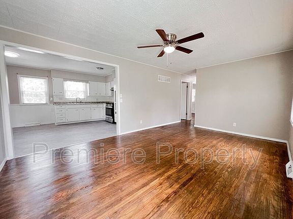 2nd image of 3437 N Poplar Ave