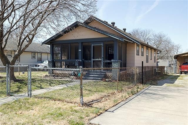 1st image of 1108 S Crescent Ave