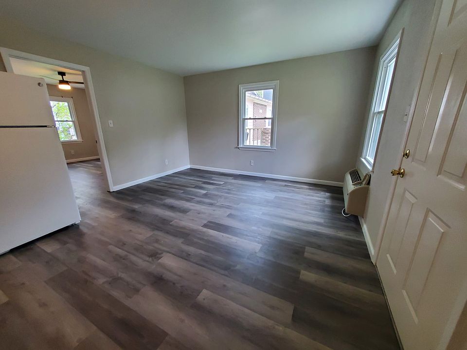 1st image of 1505 Wells Ave SE #6