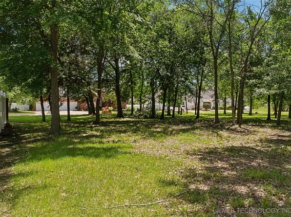 9 Edgewood Dr, McAlester, OK 74501