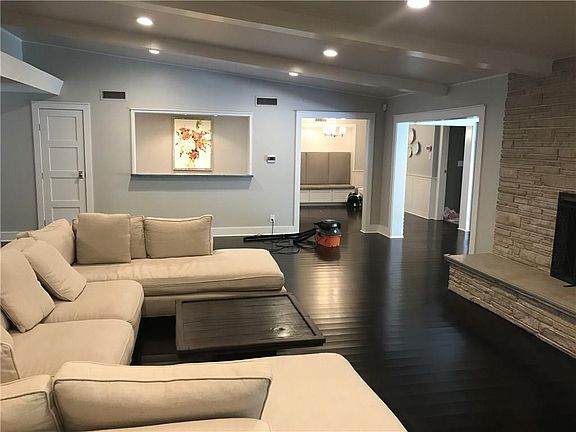 2nd image of 7319 Elmridge Dr