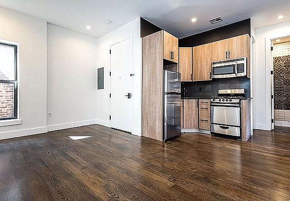 4th image of 416 Suydam St APT 3R