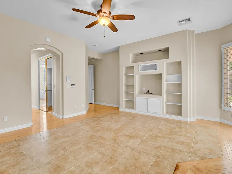 9101 Crystal Lake Ct — Photo 55