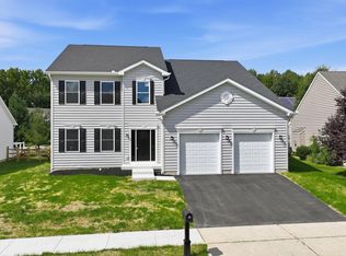 127 Willow Oak Blvd, Bear, DE 19701