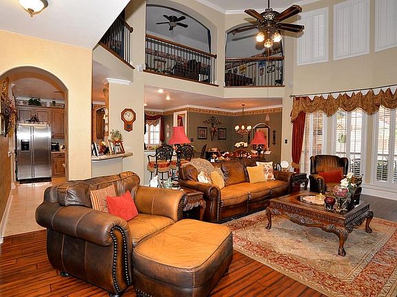 3rd image of 1201 Crestwick Dr