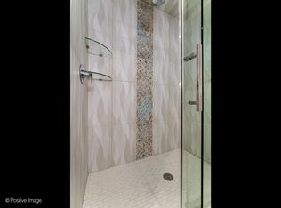 42 E Elm St APT 1, Chicago, IL 60611