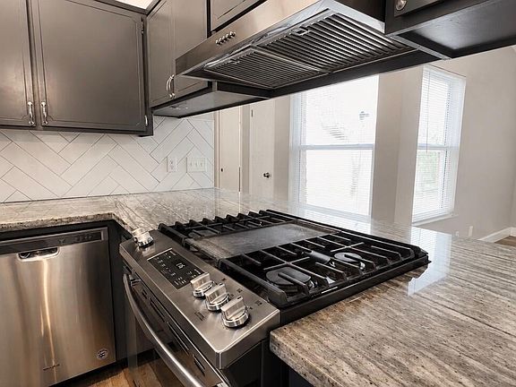 4th image of 1403 E Sunnyview Avenue