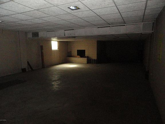 4th image of 8295 Bailey Dr NE
