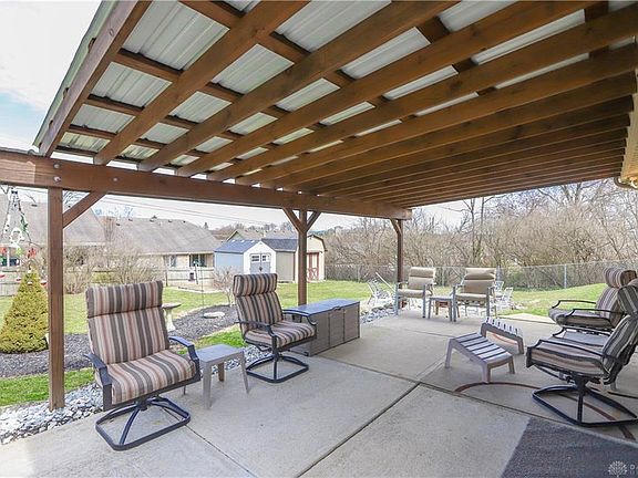 2nd image of 231 Hilltop Dr