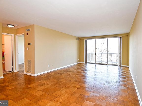 3rd image of 4977 Battery Ln APT 709