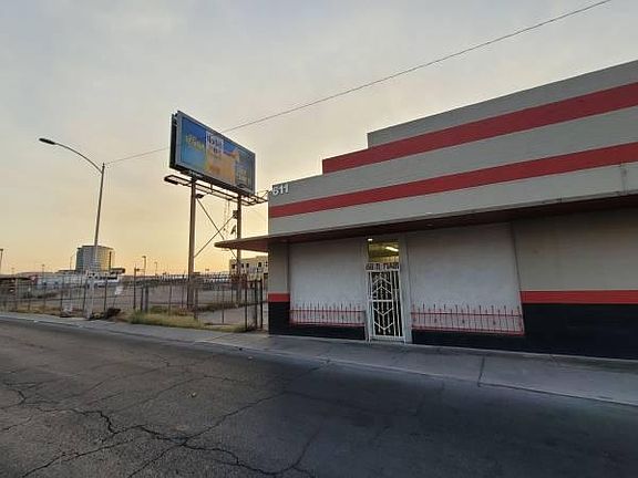 2nd image of 611 N Main St #110
