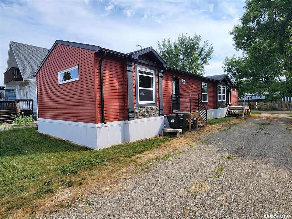 1st image of 417 Young STREET