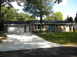 5091 Weatherford Dr, Coloma, MI 49038