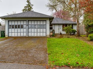 3736 Peppertree Dr, Eugene, OR 97402