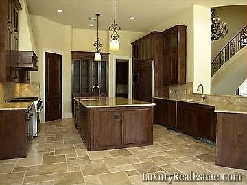 5th image of 533 Cortona Dr