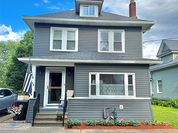 2nd image of 164 Wright St