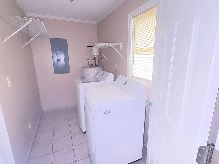 206 Webb Rd — Photo 10