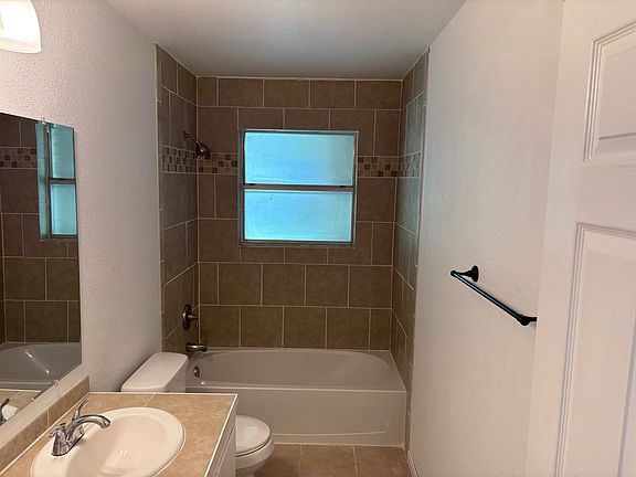 4th image of 1215 Donna Kay Dr