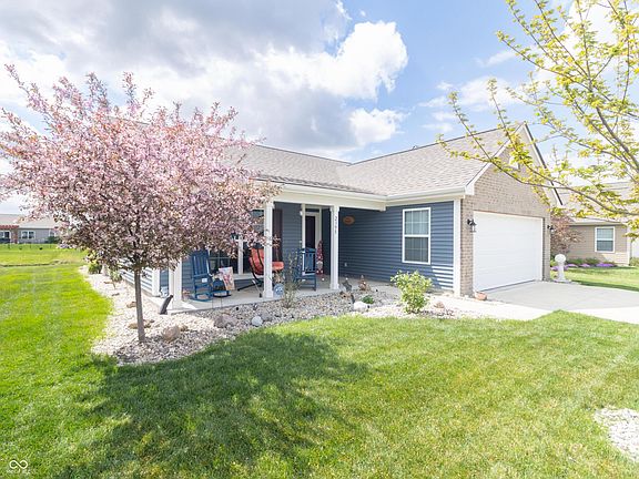 2nd image of 2395 Silver Spoon Dr