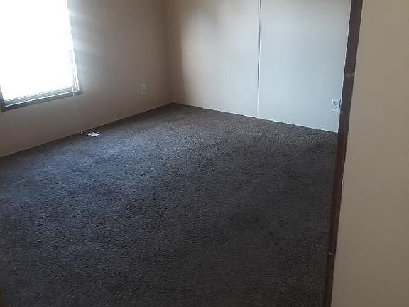 2nd image of 1505 Goodyear Ave APT 5