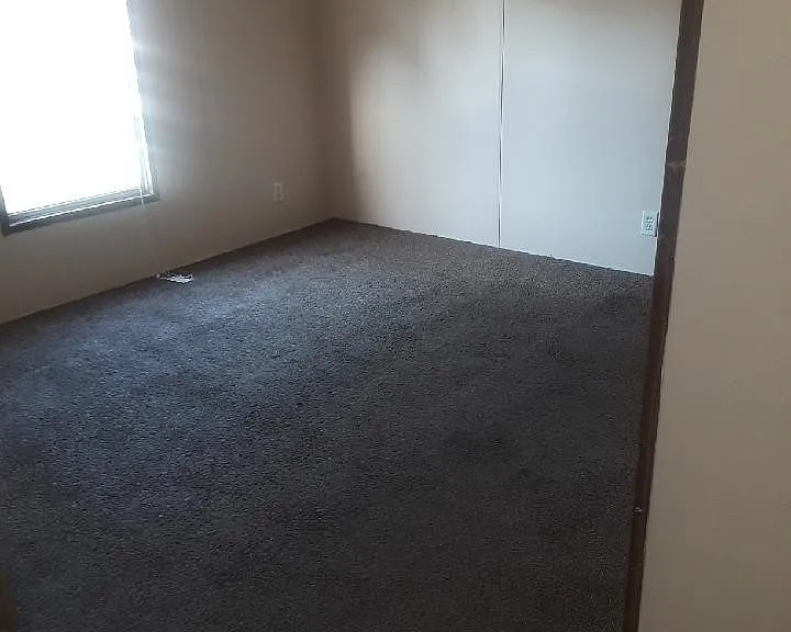 1505 Goodyear Ave #5 — Photo 2
