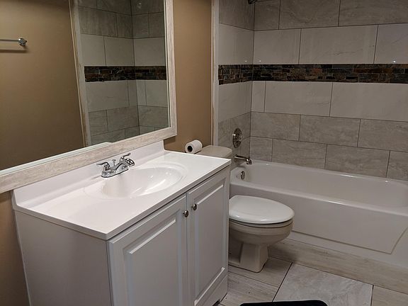4th image of 7020 Burnway Dr