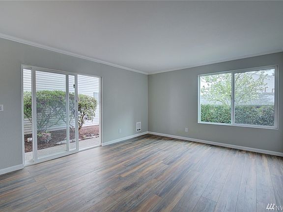 3rd image of 17431 Ambaum Blvd S Unit D7