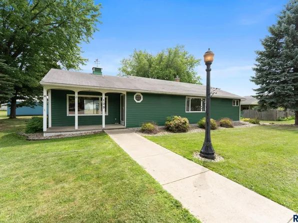 109 10th St E, Jasper, MN 56144