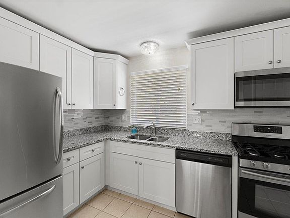 4th image of 12219 Belwyn Dr