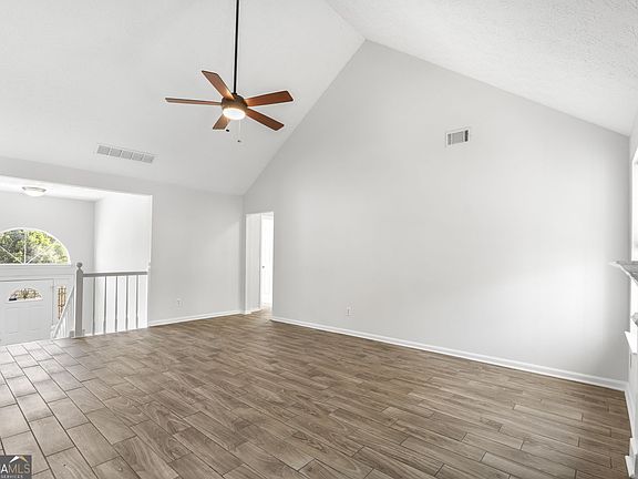 5th image of 510 Saint James Ct