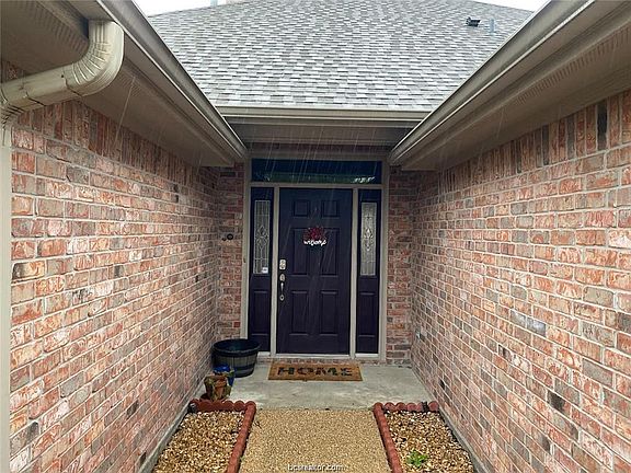 2nd image of 603 Clovis Ct