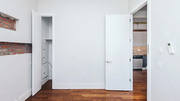 Rented by Nooklyn NYC LLC | media 19