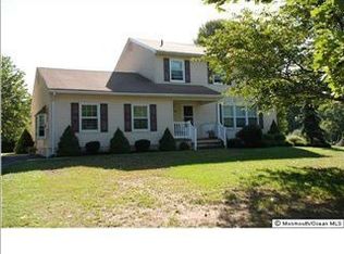 16 E Pine Branch Dr, Millstone Township, NJ 08510
