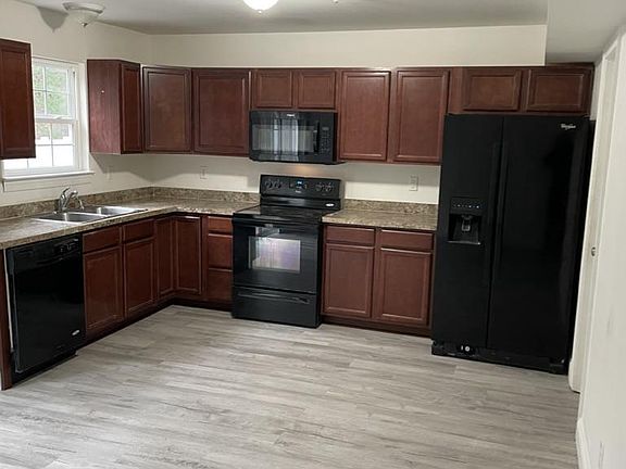 3rd image of 611 Wood Duck Dr