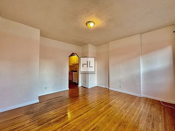 3rd image of 485 Saint Johns Pl #4