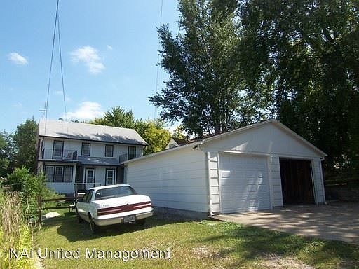 2nd image of 3121-23 Jones St